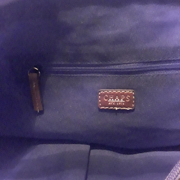 Chaps shoulder bag - Picture 6 of 8